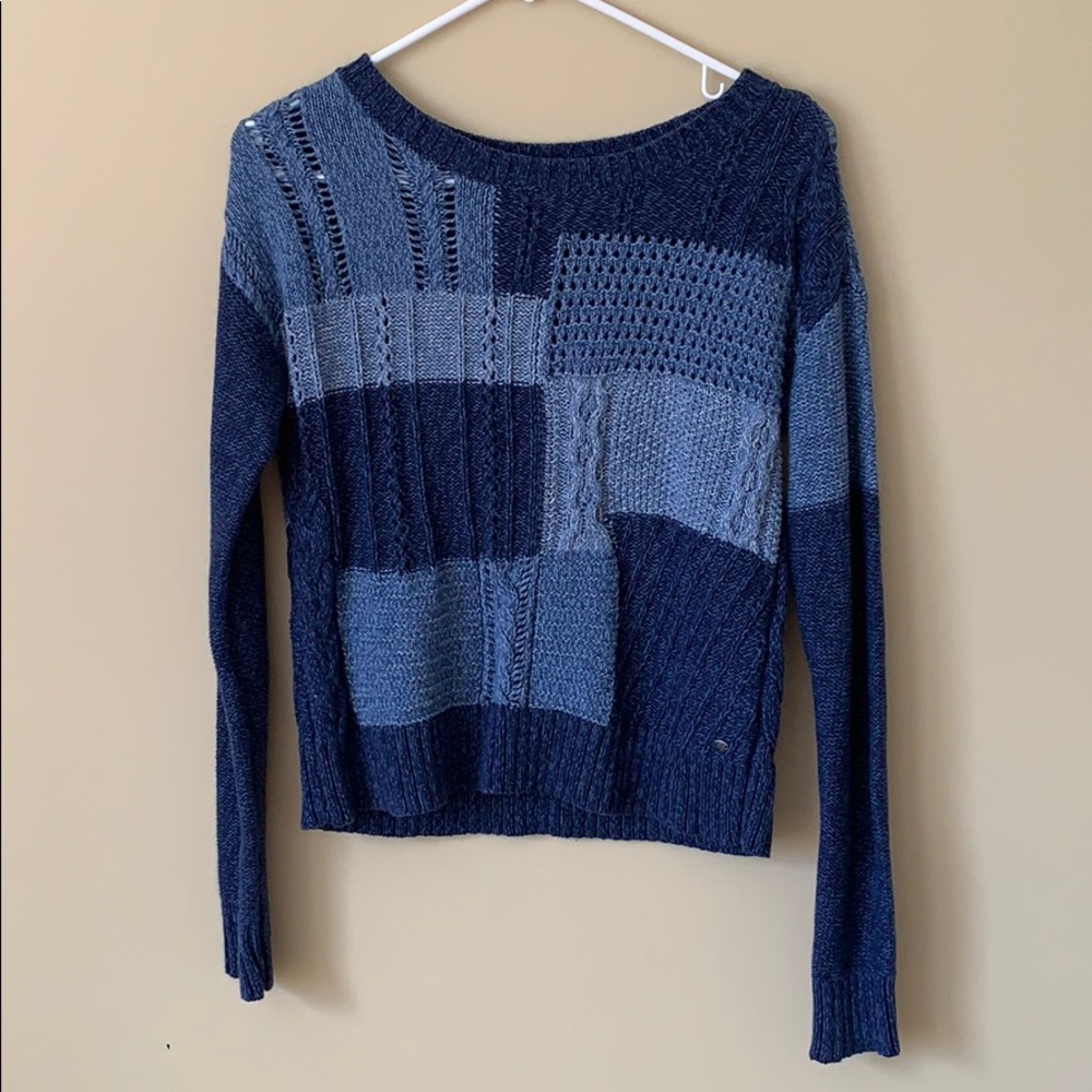 American Eagle blue patch sweater